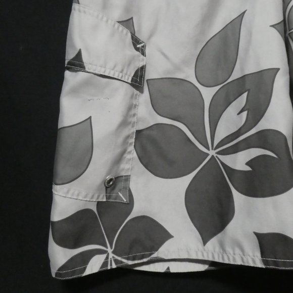 OLD NAVY | size 18 | Floral Print Swim Trunks | Mesh Lining - Picture 6 of 14